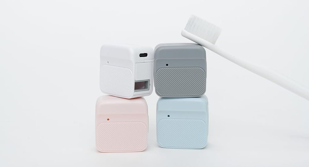 Front view of the 1 Pack White Portable Toothbrush Purifier