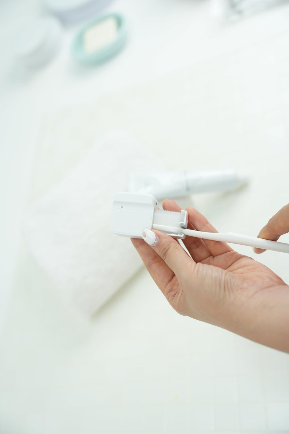 Lightweight purifier weighing 14g for on-the-go use