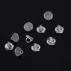 Lingual buttons with smooth edges for patient comfort