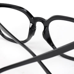 Close-up of soft silicone nose pad material