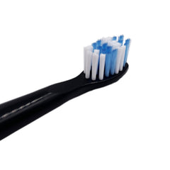 W shaped bristles for effective cleaning and stain removal