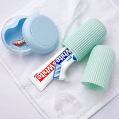 Air-hole design in brush head for fast drying