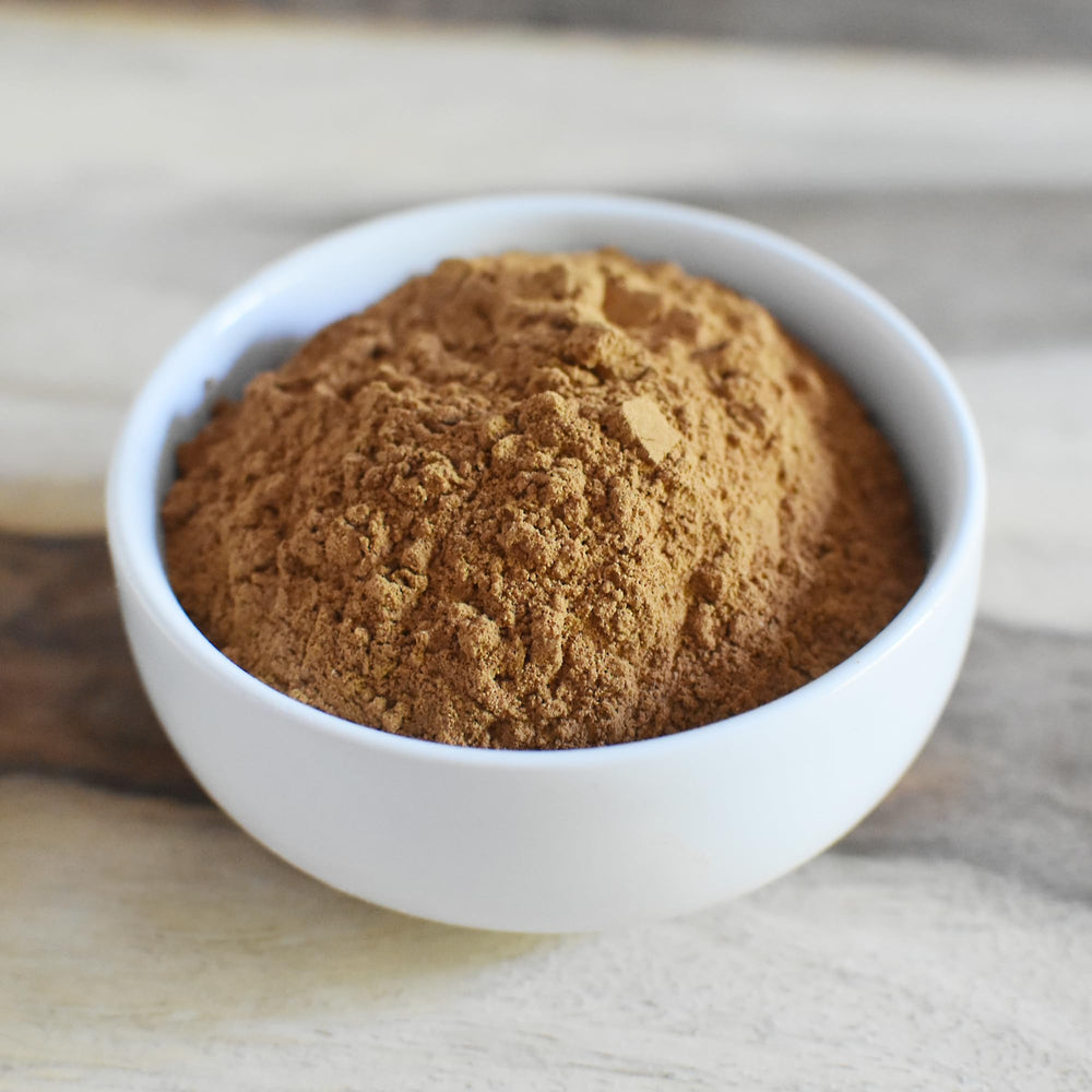 Cinnamon powder as an ingredient for tea and desserts