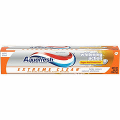 Front view of Aquafresh Extreme Clean Whitening Action toothpaste front and packaging