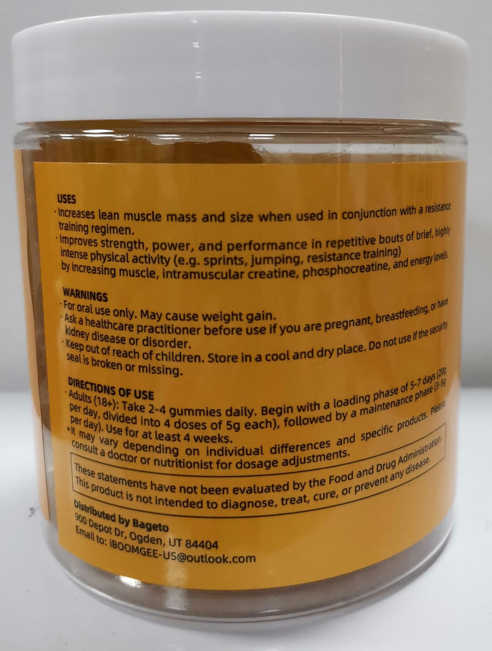 Portable gym bag with Bageto gummies for pre-workout