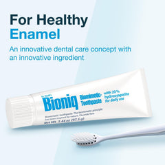 Branding image emphasizing fluoride- and SLS-free formula