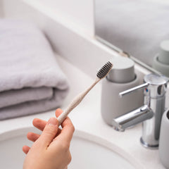 Bleeker and Rowe toothbrush suitable for home, gym or office