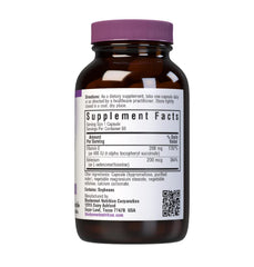 Close-up of Dry E-400 IU Plus Selenium vegetarian capsules