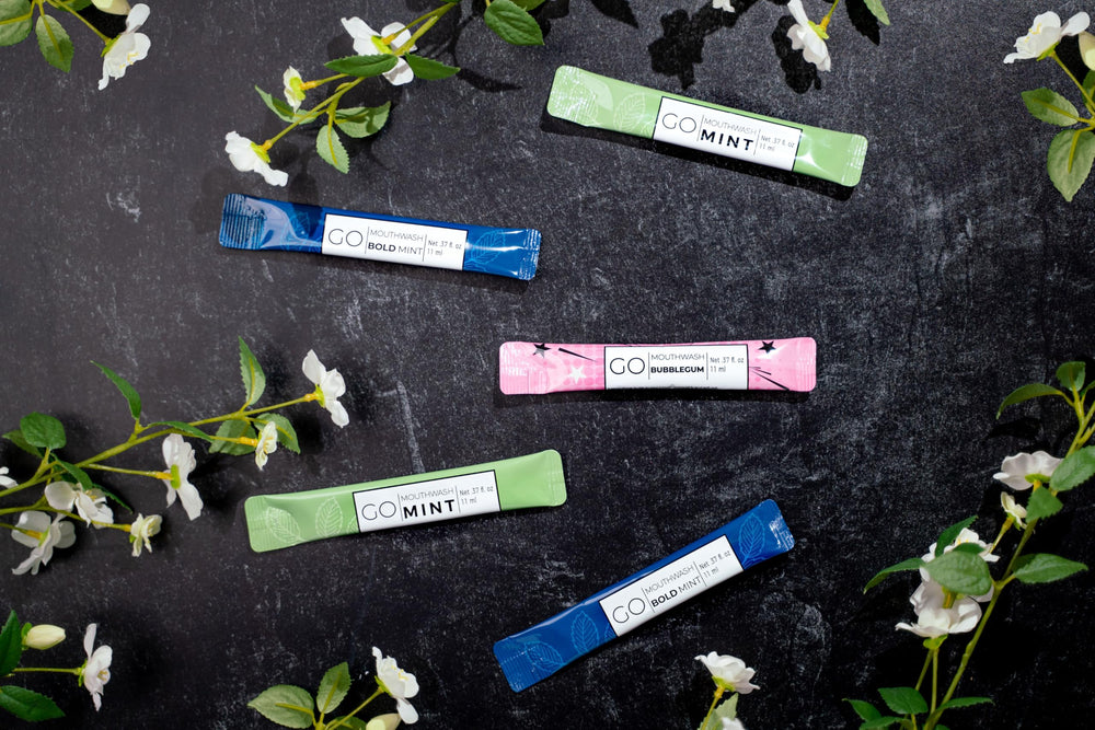 Spill-proof single-use mouthwash packets with dye-free formula