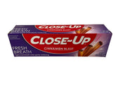 Close Up Anticavity Fluoride Toothpaste Cinnamon Red Gel 4 oz – front view