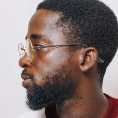 Black metal eyeglasses arms with streamlined design