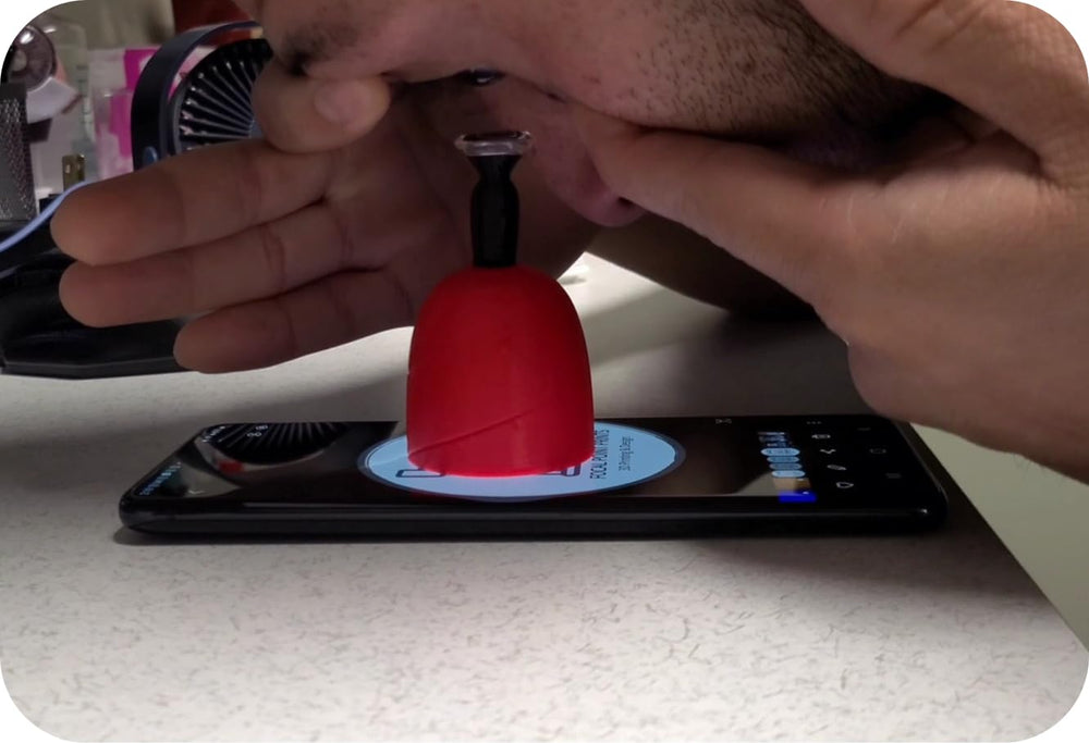 Compact purple scleral lens accessory