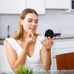 Cute and stylish contact lens case for everyday travel