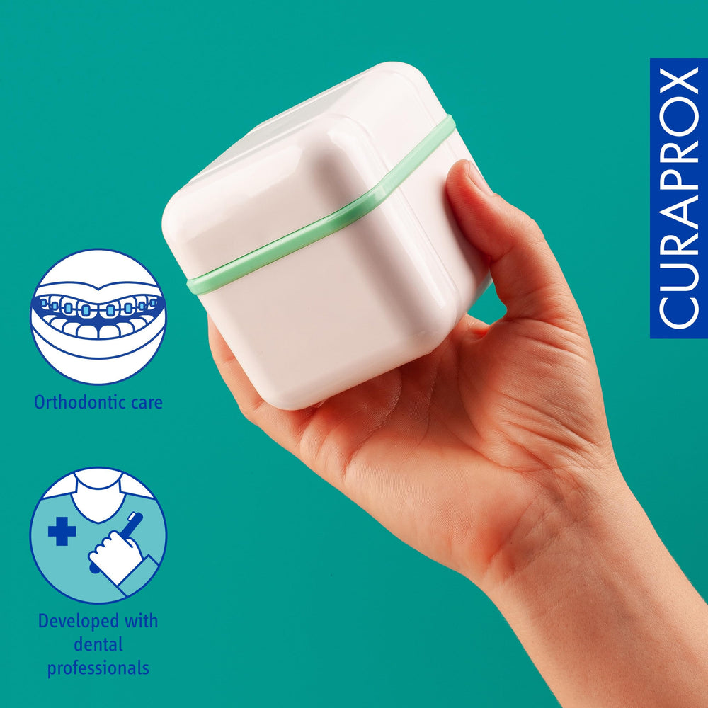 Built-in drainage basket for safe, mess-free cleaning