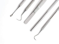 Dental toothpicks included in the kit