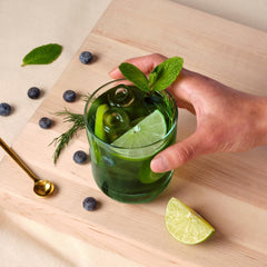 Graphic highlighting detox and gut health benefits