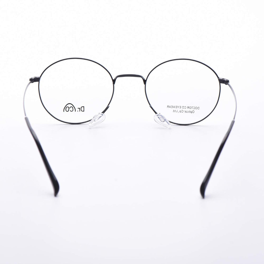 Glasses designed by a medical doctor for rhinoplasty recovery