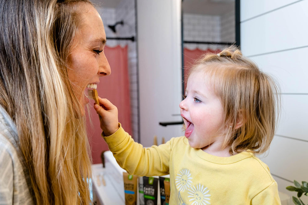 Earthpaste branding and label on packaging