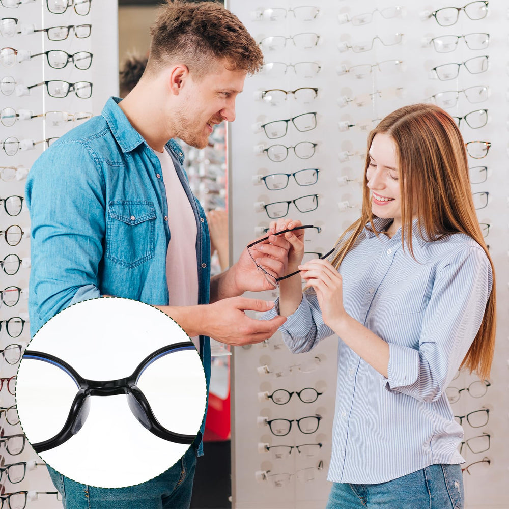 Nose pads in transparent and white colors