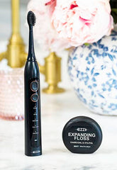 EZZI toothbrush with travel case