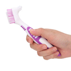 Using FILFEEL denture brush to clean dentures and bridges