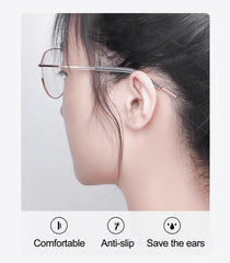 Packaging of 3 pairs with customer support information