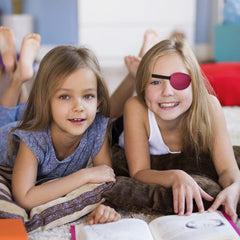 Breathable silk eye patches suitable for sensitive skin