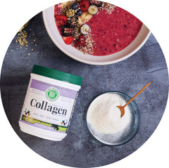 Unflavored collagen powder dissolving in water