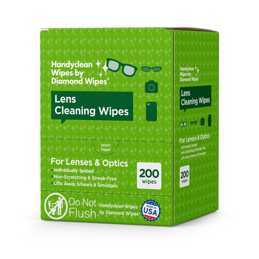 Front view of HandyClean lens wipes box