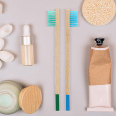 Contains 20 brushes with two per color, total of 20 pieces