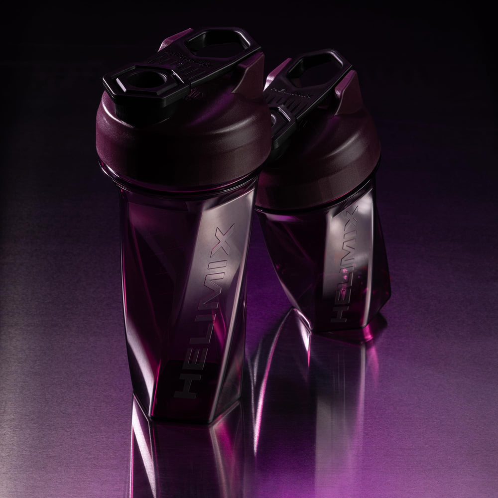 Cap close-up on Helimix shaker, secure lid for spill-free shakes.
