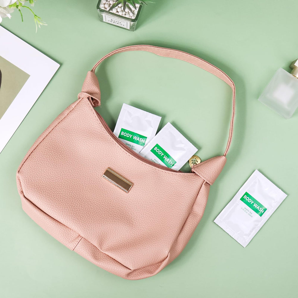 Two-color disposable toothbrushes in bulk