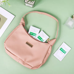 Two-color disposable toothbrushes in bulk