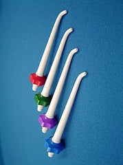Close-up of pulsating water jet and 800 ml reservoir with sulcus tips