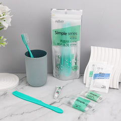 Travel comb included in the kit