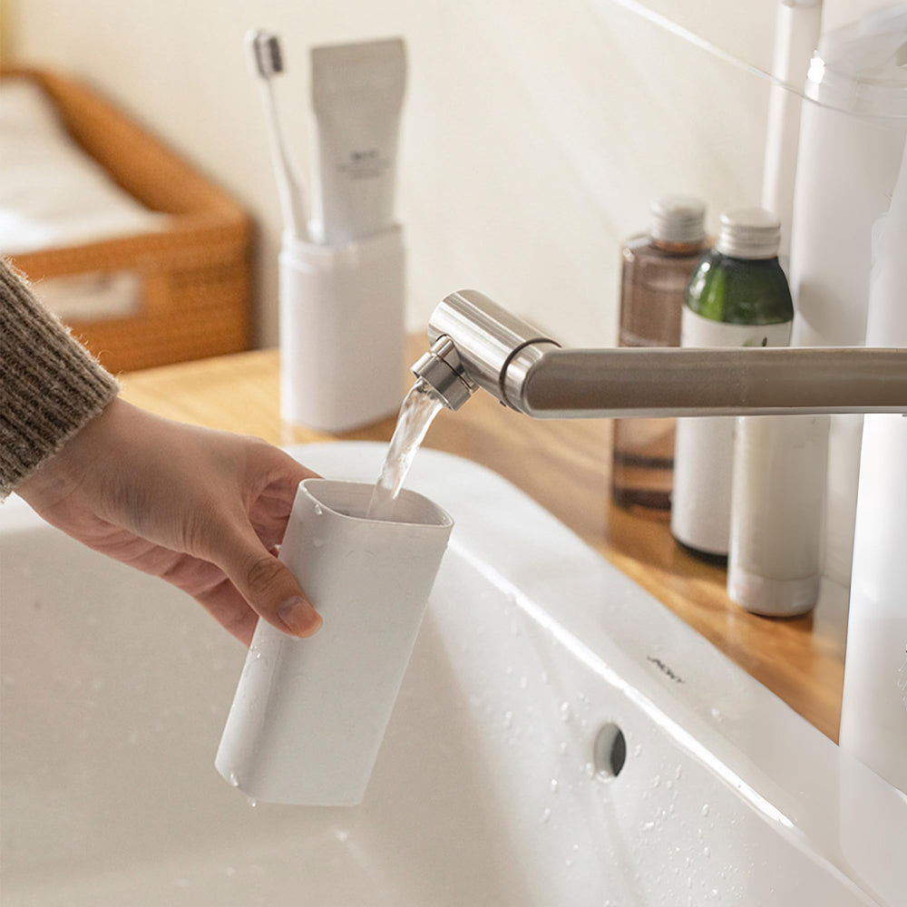 Organizer used for toothbrush, toothpaste and mouthwash cup in travel