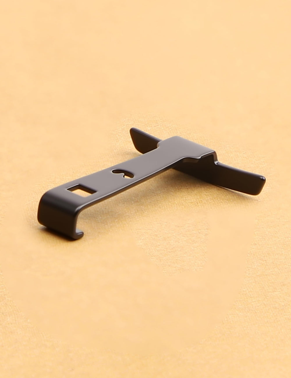 Durable stainless steel core with corrosion-resistant coating