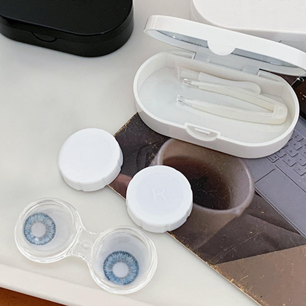 Compact portable lens case for travel