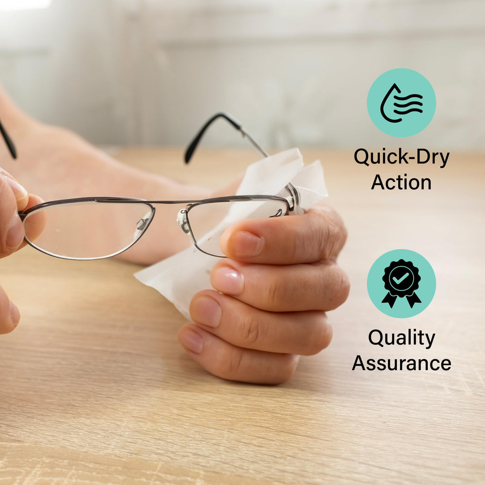 Packaging of Lloys Lens Cleaning Wipes emphasizing 200-count box