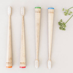 Color-tipped brushes for 2-pack and 4-pack options