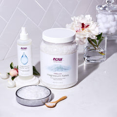 Foot soak with dissolving magnesium flakes