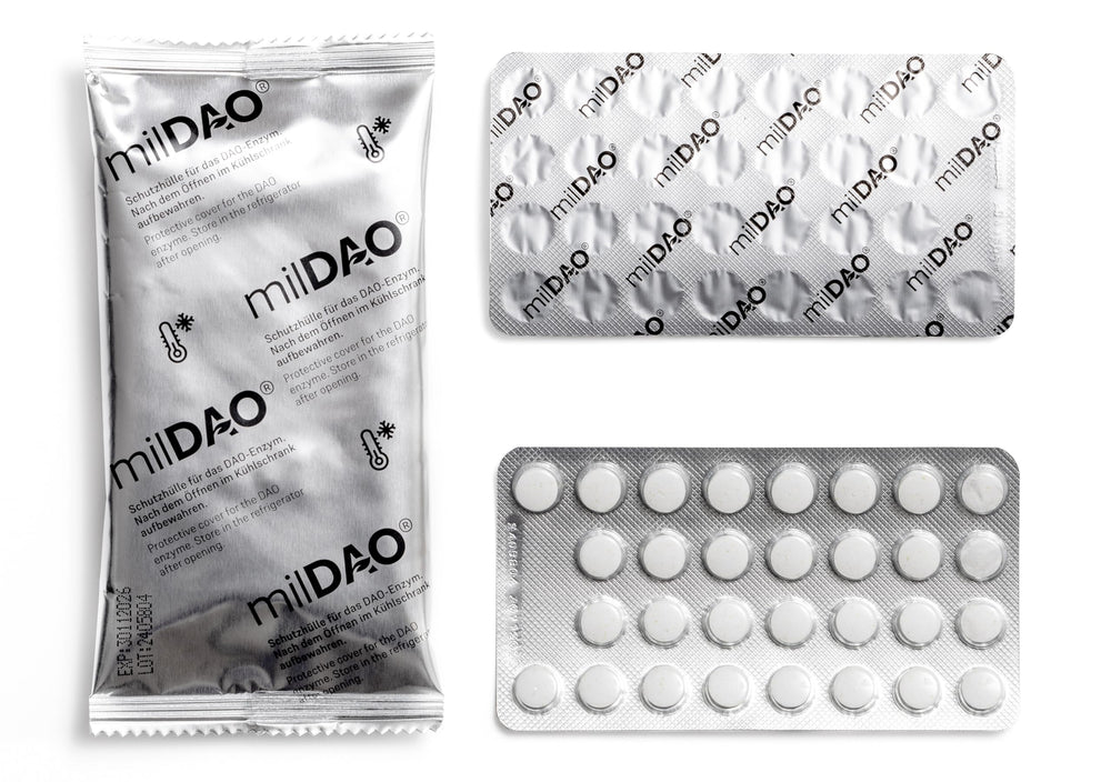 Foil pouch packaging with silica gel for milDAO