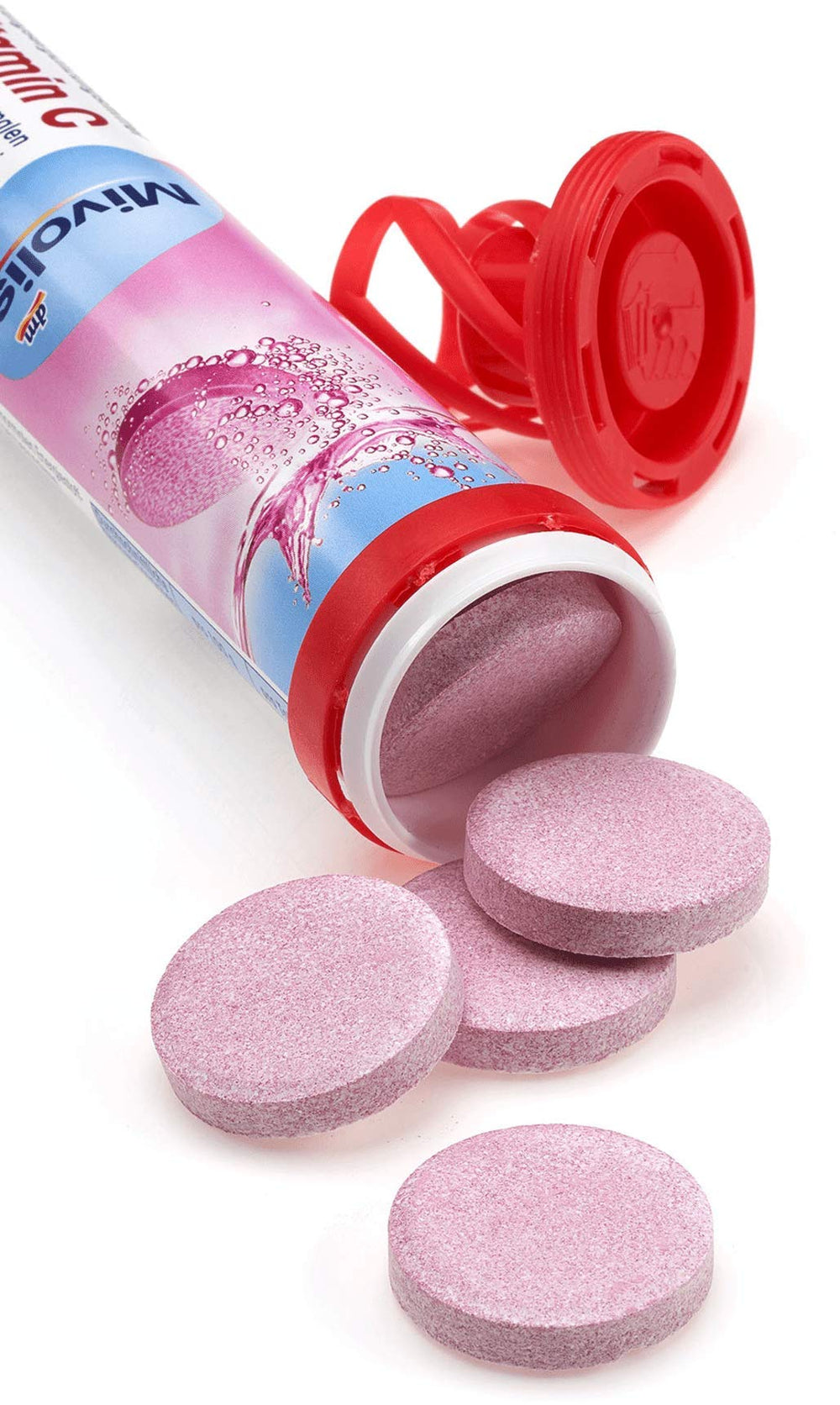 Dissolving Mivolis iron and vitamin C tablet in water