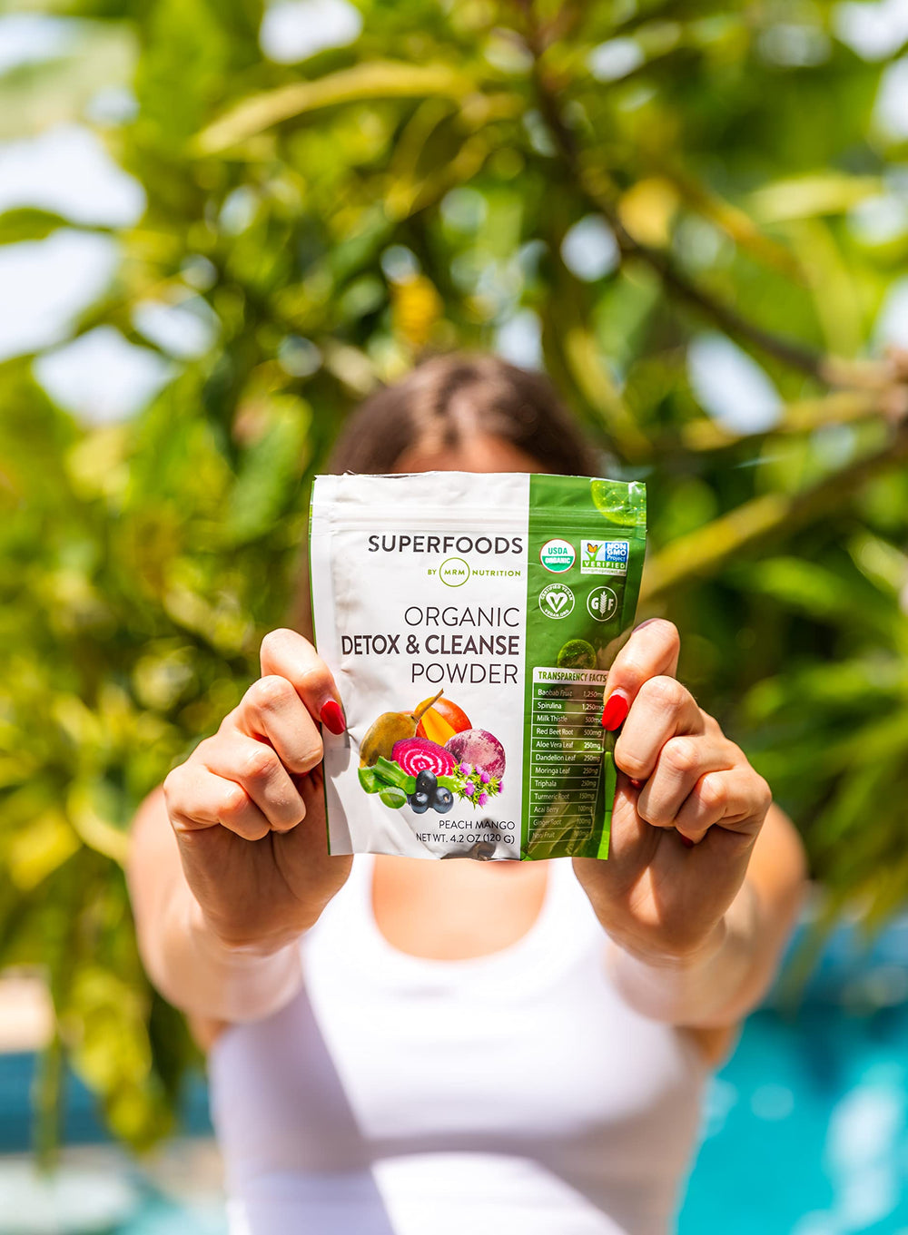 MRM Peach Mango detox served over ice for a cooling, refreshing moment