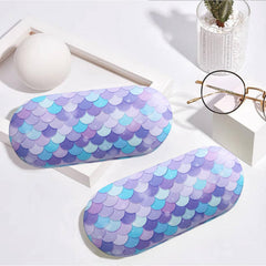 Case storing both glasses and contact lenses side by side