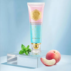 Natural ingredients: coconut oil, green tea, licorice and aloe vera