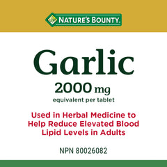 Close-up of Nature's Bounty Garlic 2000mg label on bottle