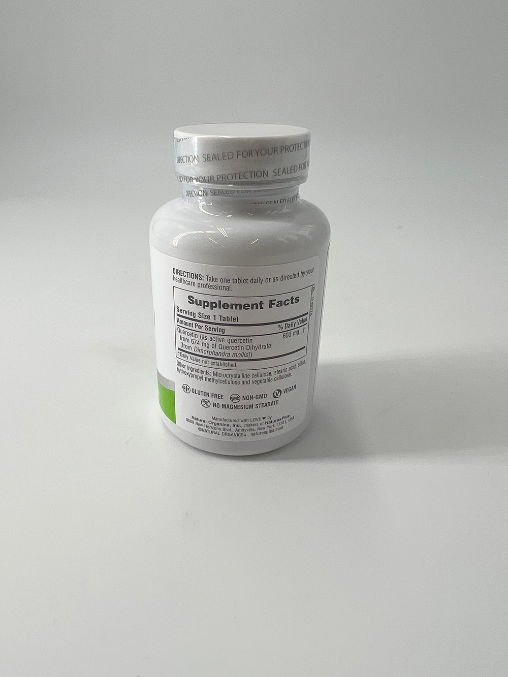 Quercetin tablets close-up