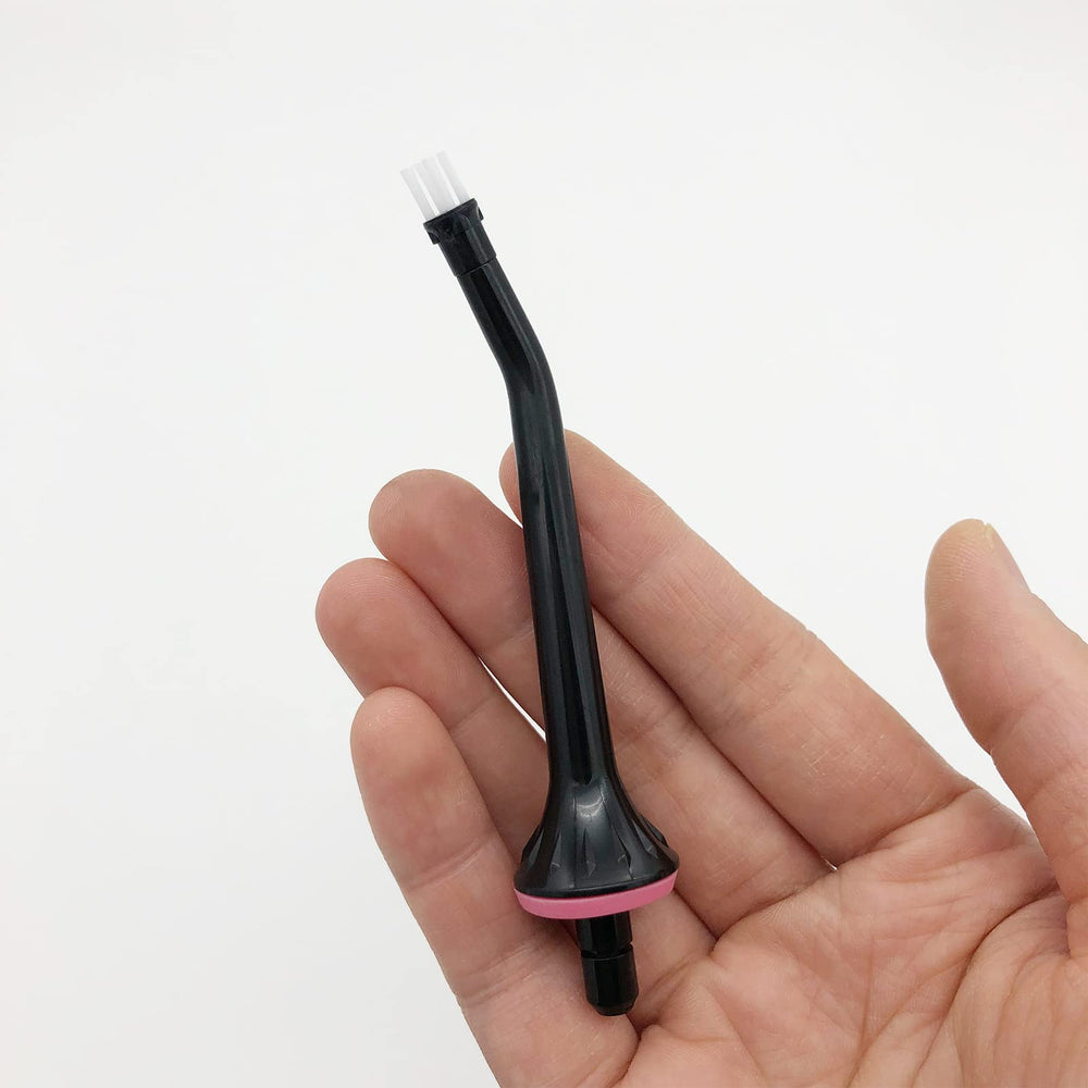 Easy to attach and remove replacement tips for cleaning