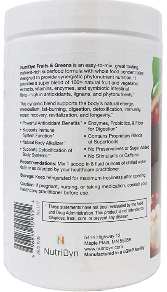 Powder dissolving in a glass of NutriDyn Super Vegetox